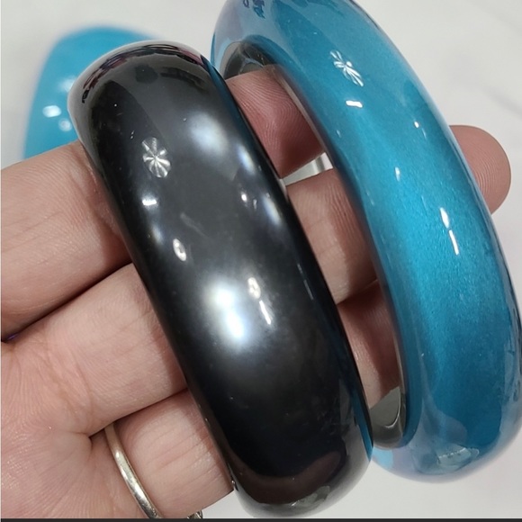 Vintage Acrylic Bracelets - Picture 4 of 4